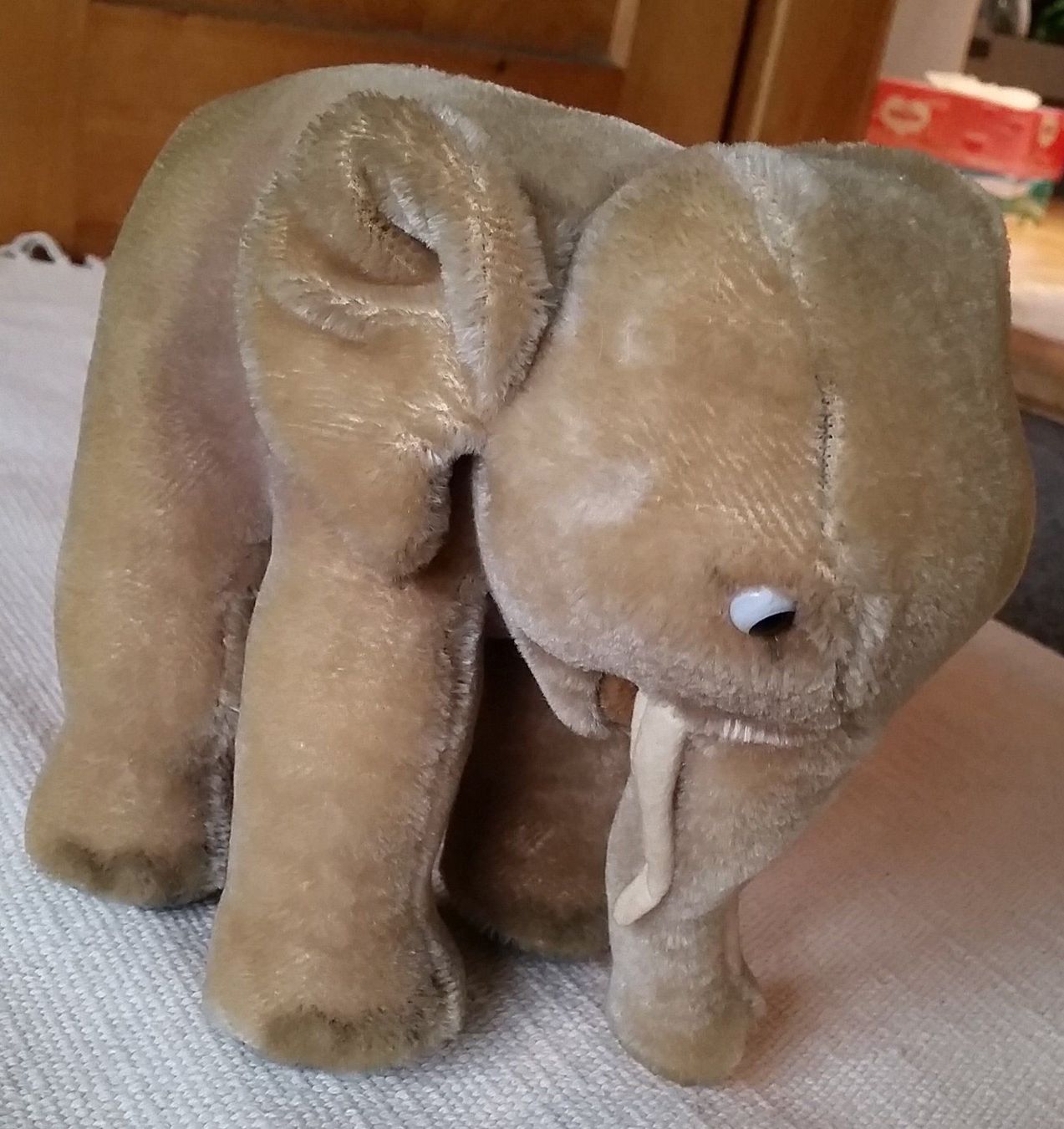 Steiff Giocattoli: Steiff Elefant antik, 23cm – Usato da Herrliberg venduto da AlexandraBopp