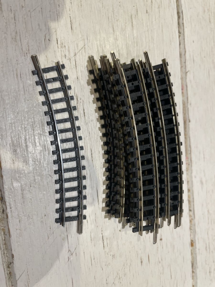 Trix Modellini di ferrovie: Minitrix 4914 – Usato da Corbeyrier venduto da Fid82