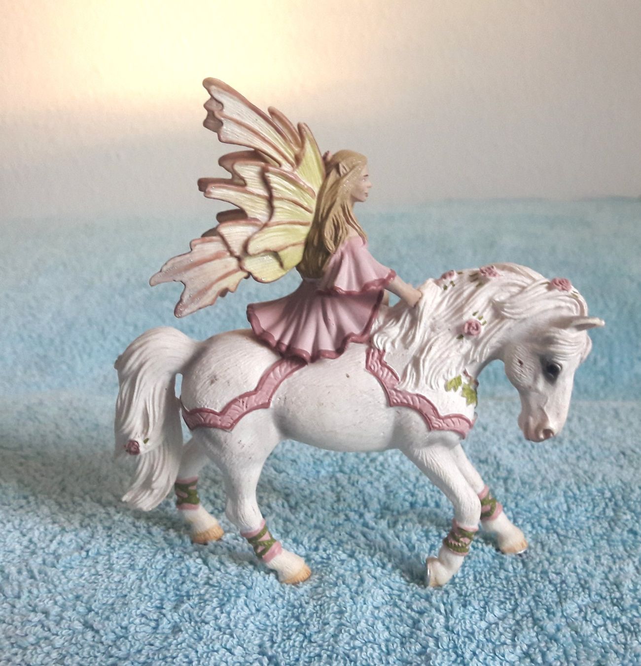 Schleich Giocattoli: Schleich Elfe Bayala " Feya " mit Pferd – Usato da Zürich venduto da Mukumukus