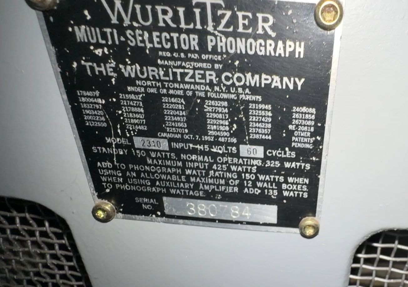 Wurlitzer Jukebox: Jukebox Wurlitzer série 2310 – Usato da Plan-les-Ouates venduto da Rangech 1