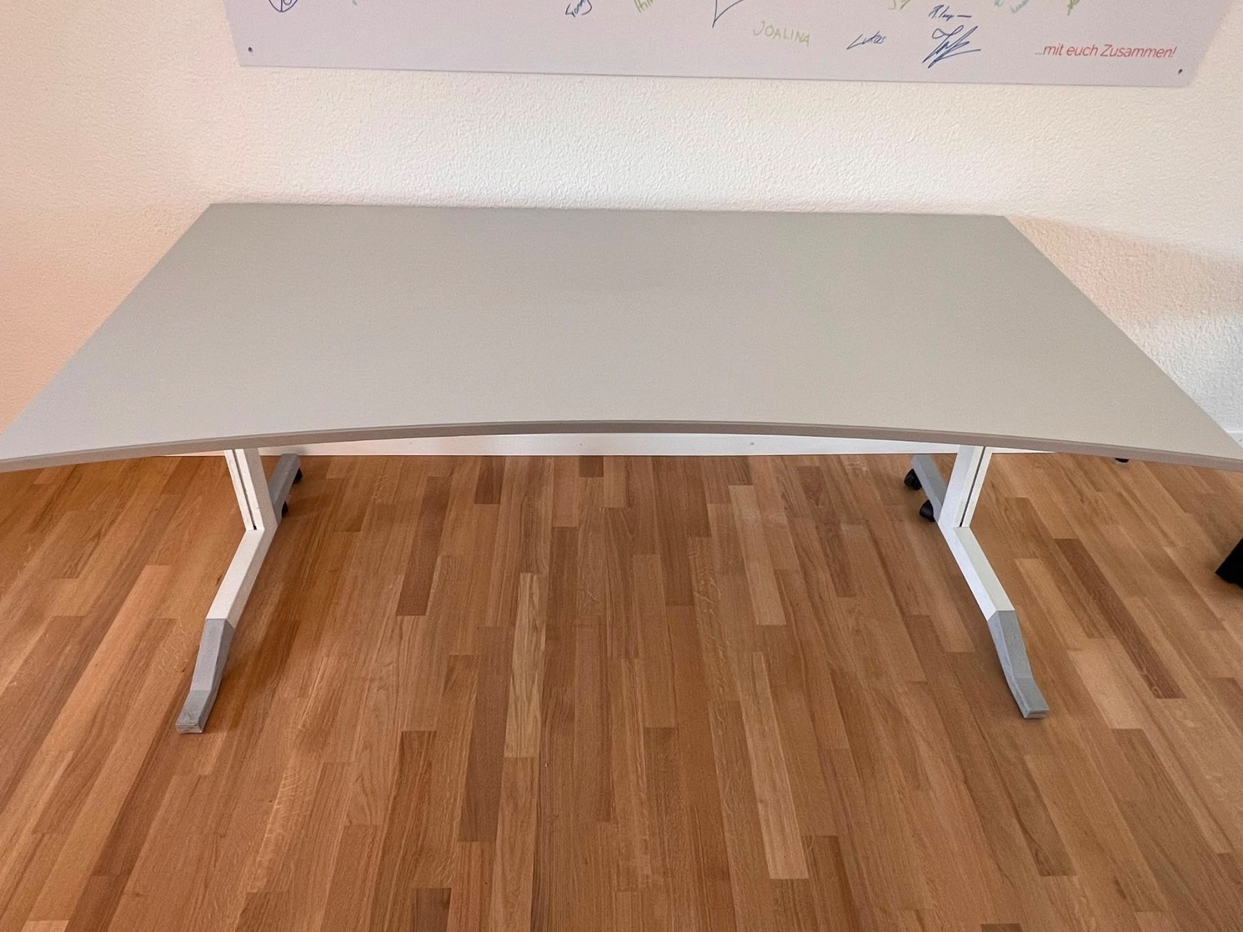 Schreibtische: 1x Schreibtisch Büro Elan – Gebraucht aus Safenwil von melvoo