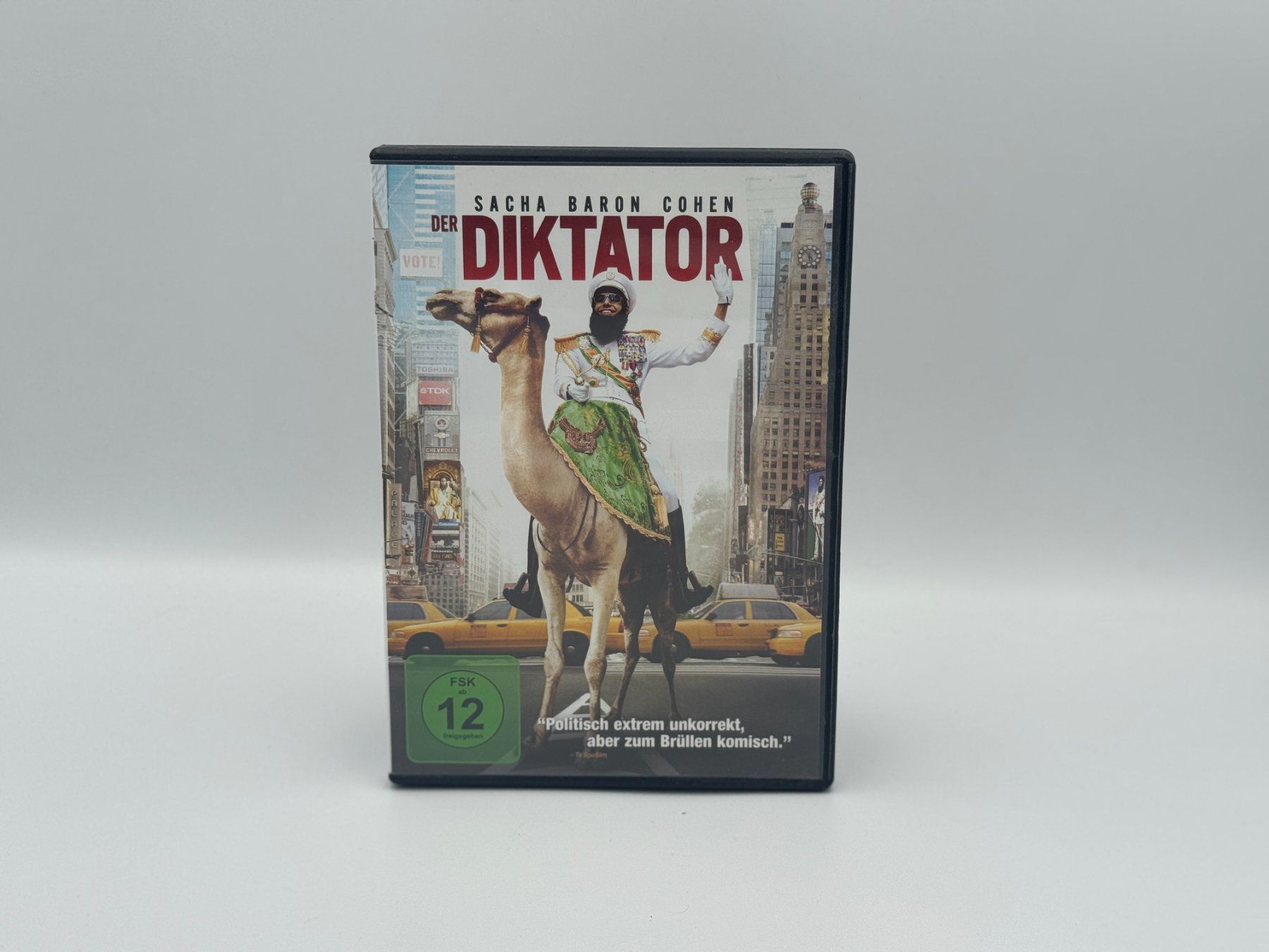 Tutti i DVDs: DER DIKTATOR - Versand A-Post nur CHF 2.50 – Usato da Siblingen venduto da the_92m7