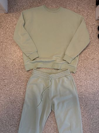 NA-KD Trainingsanzug Set grün Grösse XS guter Zustand