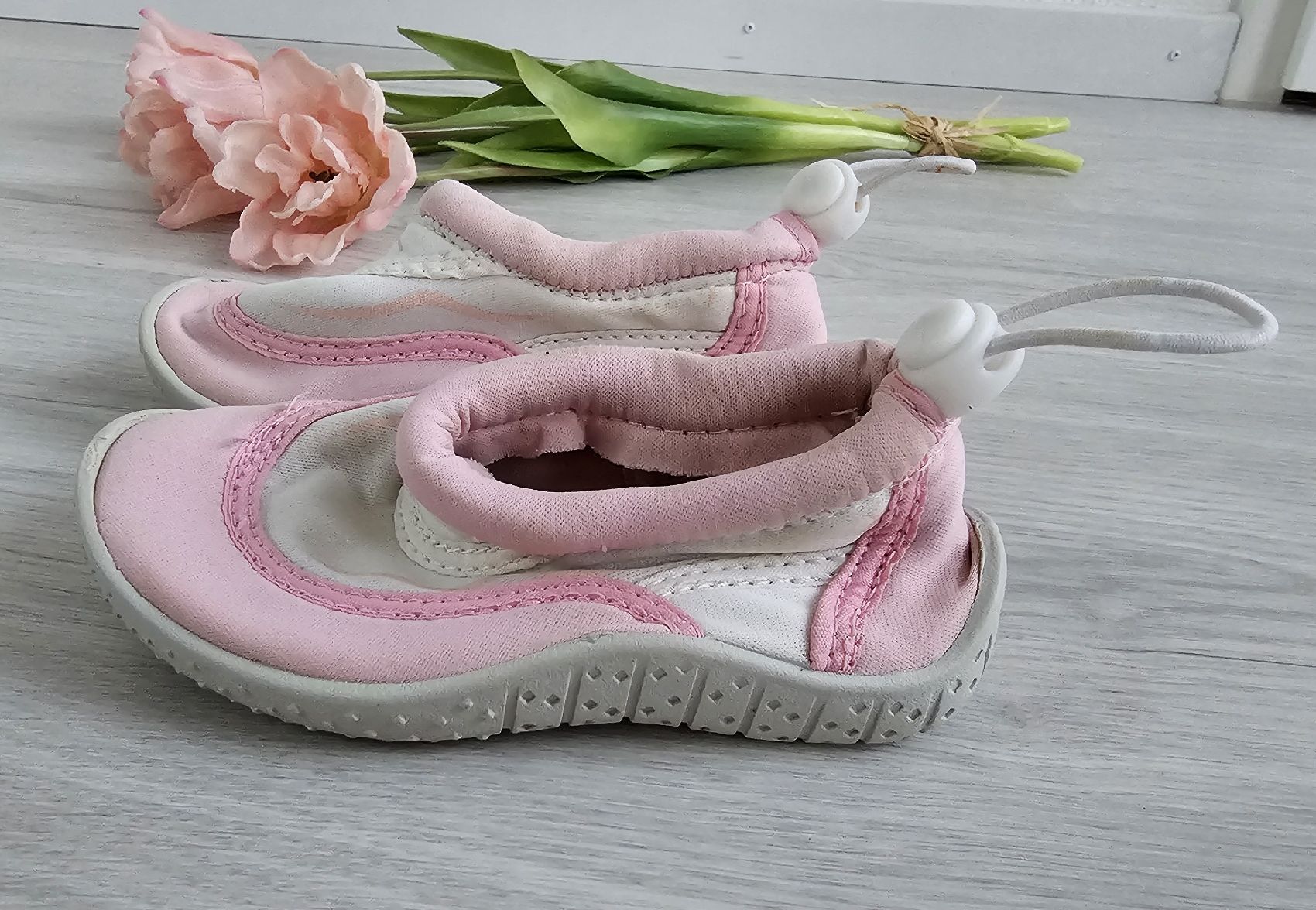 Scarpe per ragazze: Badeschuhe / Wasserschuhe, Gr. 23, Rosa – Usato da Zufikon venduto da Dadulka79