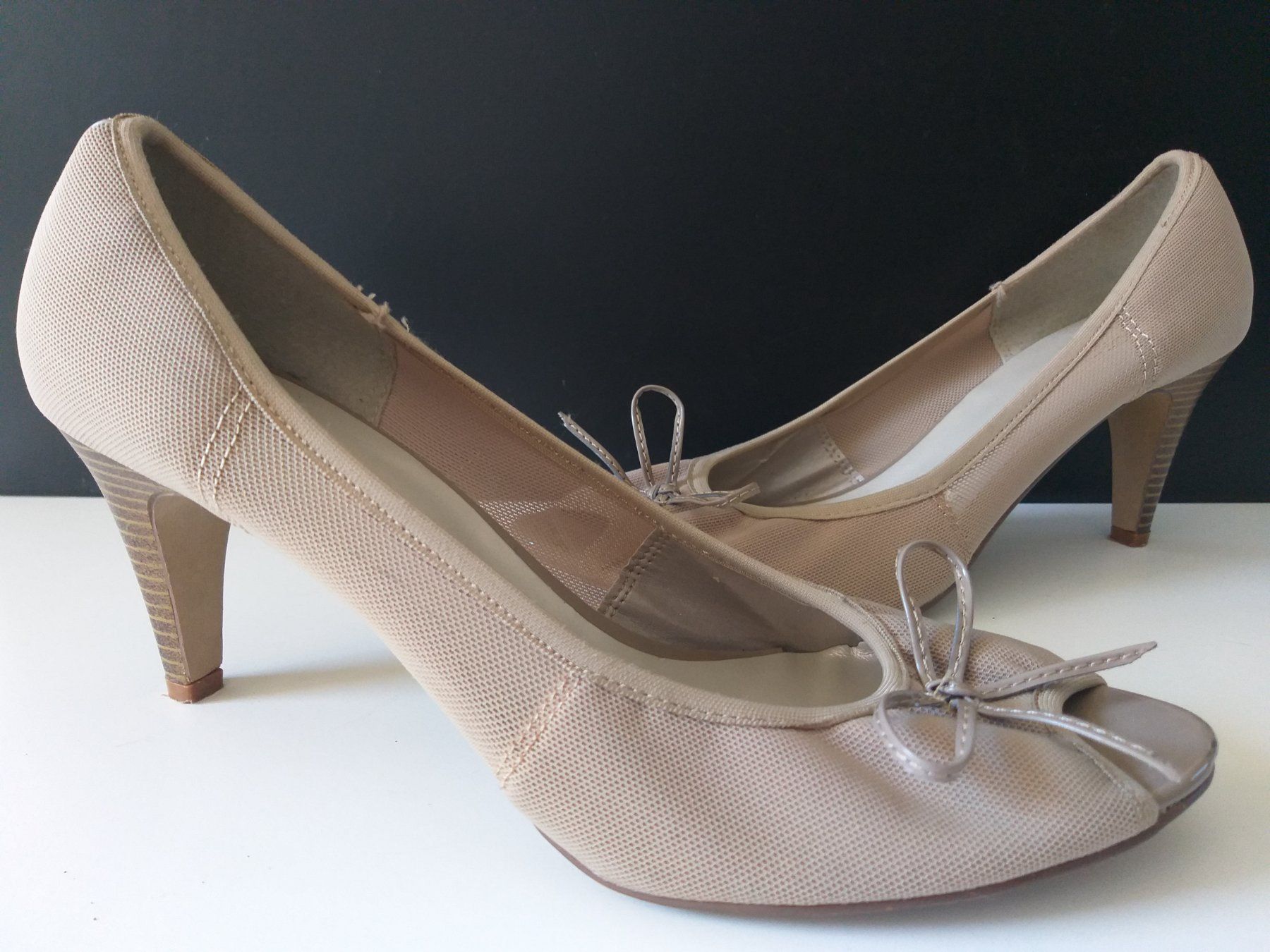 Scarpe da donna: OBSEL Chaussures beige à talon pointure 40 – Usato da Cossonay-Ville venduto da Les_1001_perles