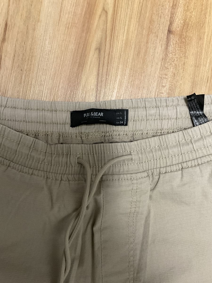 Pull&Bear Pantaloni: Herren 3x Cargohose Pull&Bear Grösse L guter Zustand – Usato da Rorschach venduto da daj_9gxt 4