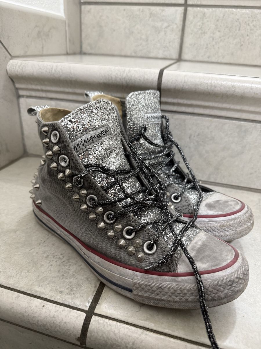 Converse Scarpe da uomo: Converse All Star alte grigie con brillantini e borchie – Usato da Minusio venduto da jaelle.foc