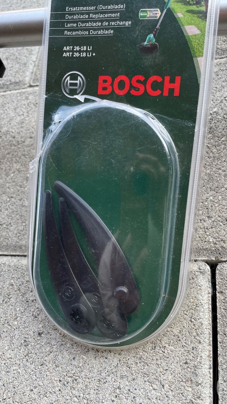 Bosch Tagliaerba: BOSCH Rasentrimmer with 3 new blade – Usato da Murg venduto da may_d9bw 6