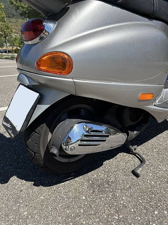 Piaggio Scooters: Piaggio Vespa ET4 125 – Gebraucht aus Nidau von winniepooh01 3