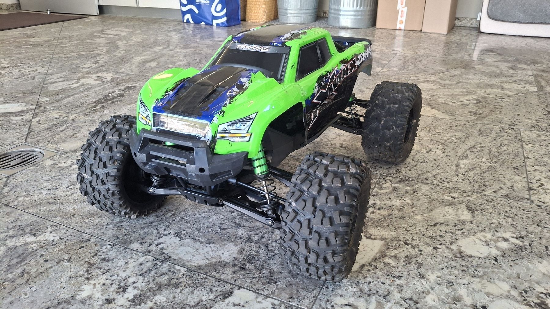 Traxxas Telecomando: Traxxas X-Maxx 8S RTR Green – Usato da Winkel venduto da Fizibubele