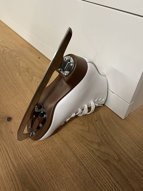 Patins à glace: Schlittschuhe – D'occasion à Muri b. Bern par brinae 4