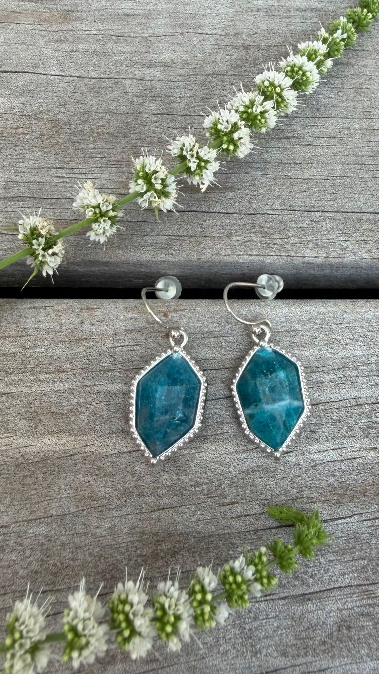 Orecchini pendenti & Orecchini a lobo: Wunderschöne APATIT Naturstein Ohrhänger – Nuovo e nell'imballaggio originale da Rombach venduto da Ivreajewels 2