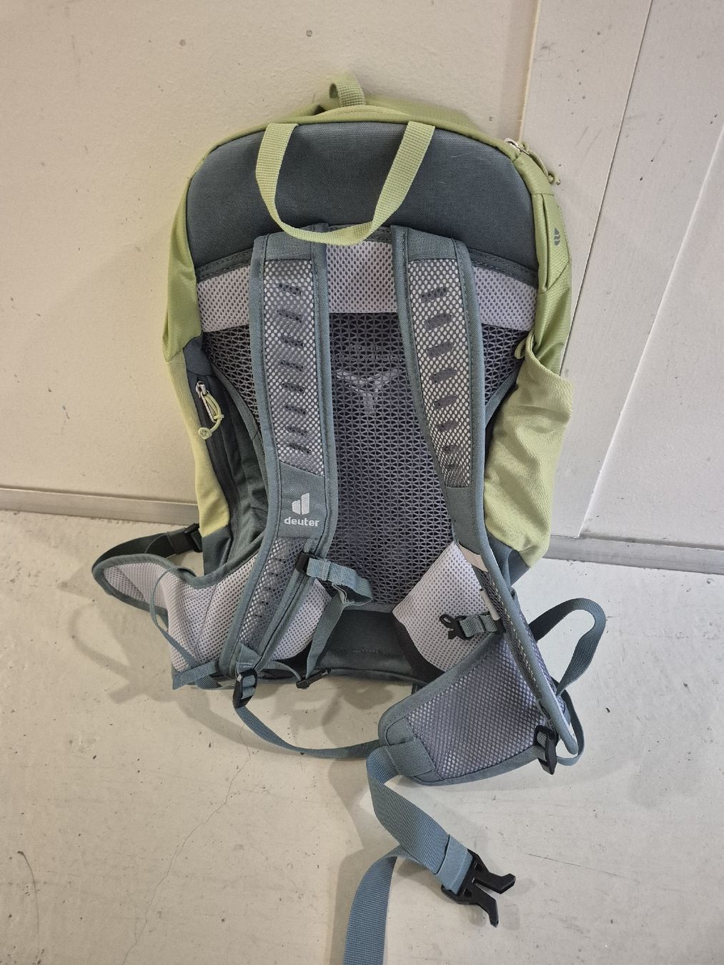 Deuter Zaini: Wander-Rucksack Deuter  – Nuovo (secondo la descrizione) da Uster venduto da bar_99f8 1