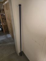 Duschstange blau mit Saugfuss gebrauchter Zustand