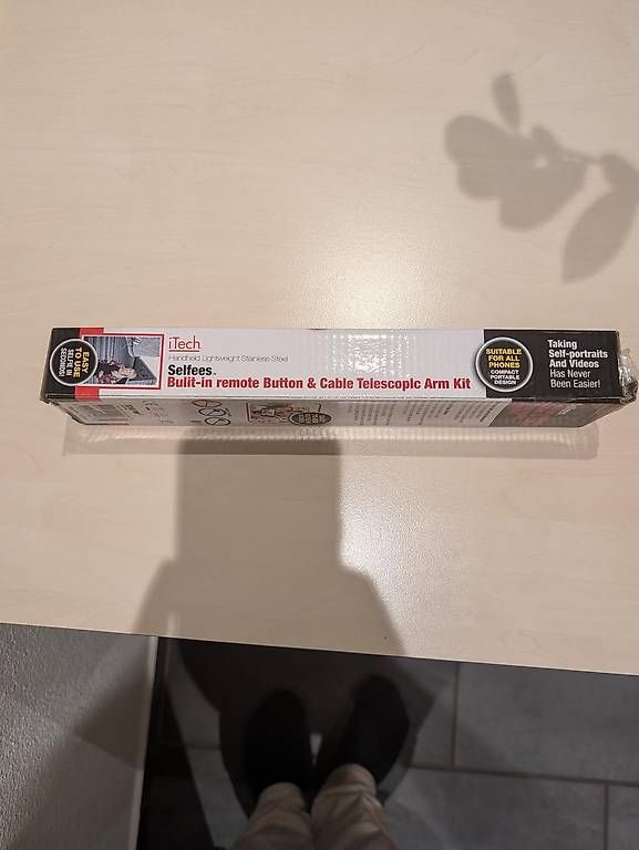 Staffe: New iTech Selfie Stick with Remote Button - Extends to 108cm – Nuovo e nell'imballaggio originale da Pfäffikon SZ venduto da mag_q79n 1