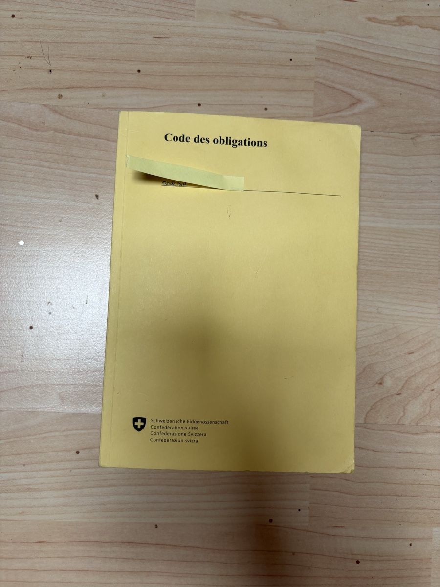 Libri: Code des obligations Suisse - Livre essentiel! – Usato da La Heutte venduto da Overmor66 2