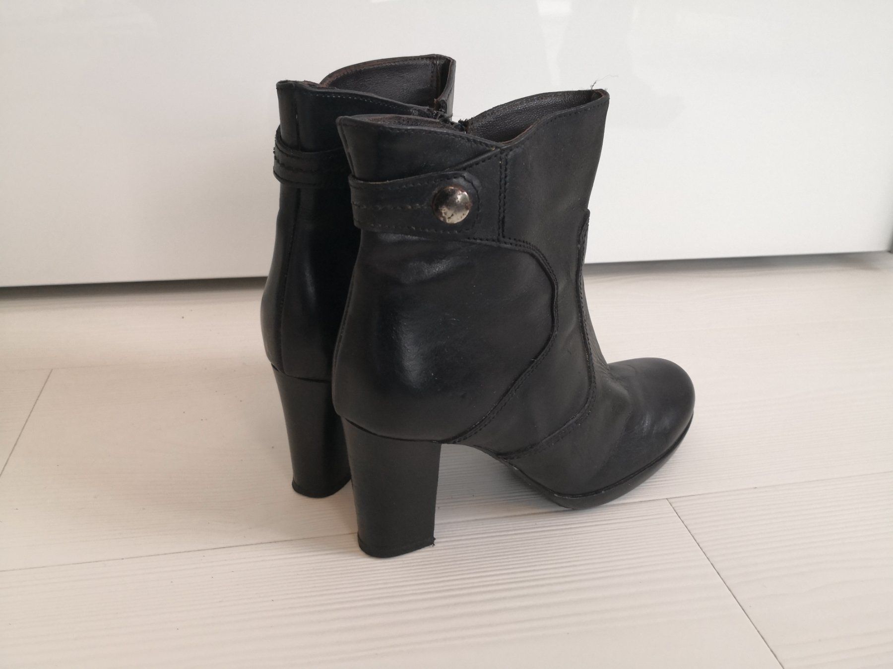 Scarpe da donna: 🤩PASITO LEDER-STIEFEL, SCHWARZ – Usato da Olten venduto da Naja-Twins-Twins 5