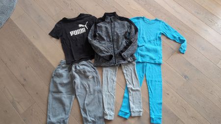 Kinder Winter/Sport Kleider mit Thermowäsche Grösse - 140