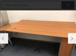 Schreibtisch mit séparât anzufügendem Eckteil