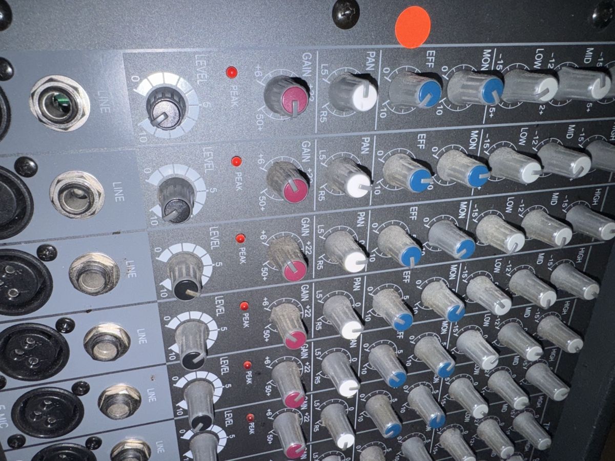 Platines de mixage: Stereo Powered Mixer - Top mit effects fx – Défectueux à Wabern par Sunlight777 8