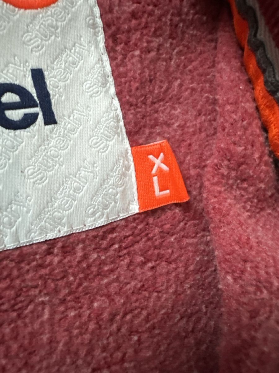 Superdry Giacche: Superdry Herren Jacke rot – Usato da Zug venduto da Hehe 4