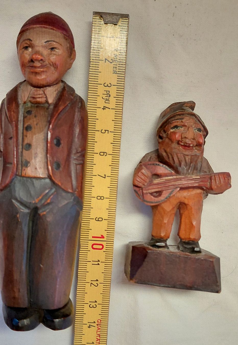 Statuette: 2  Holzfiguren handgeschnitzt bemalt – Usato da Trogen venduto da Limboo 5
