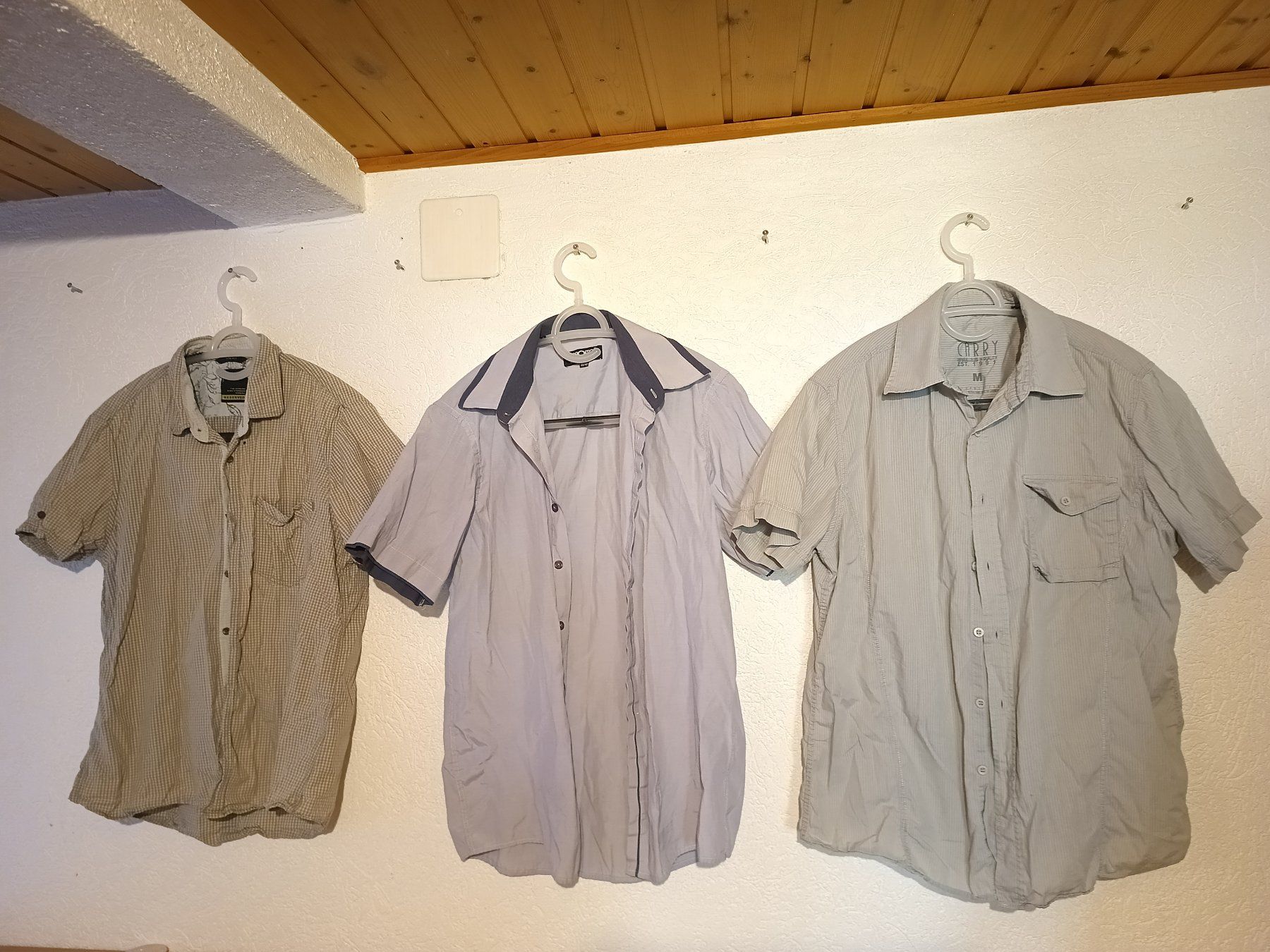 Lotti di vestiti: Lot de 22 chemises – Usato da St imier venduto da Rieju23 1