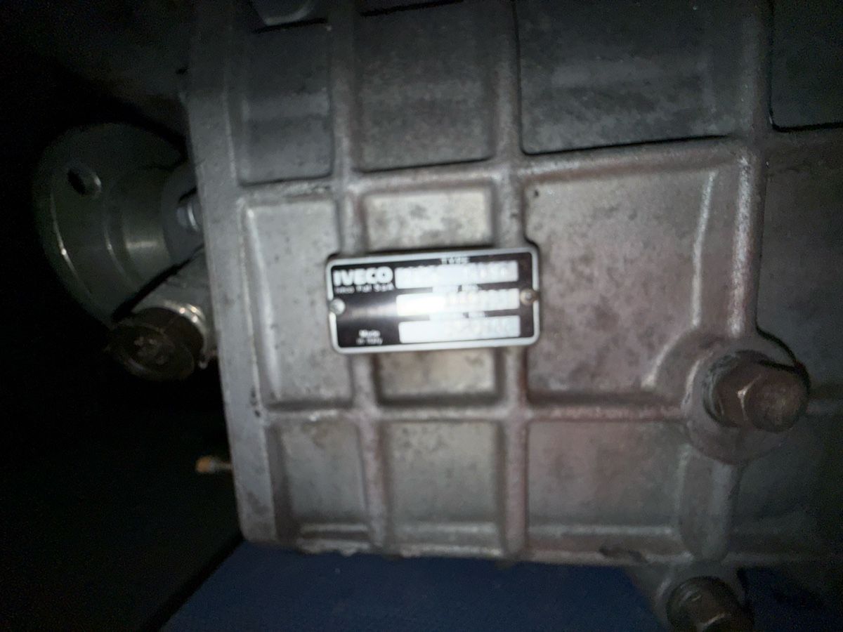 Iveco Tutti pezzi di ricambio auto: Iveco Getriebe 35-12 – Usato da Allschwil venduto da vjl_7p6r 2