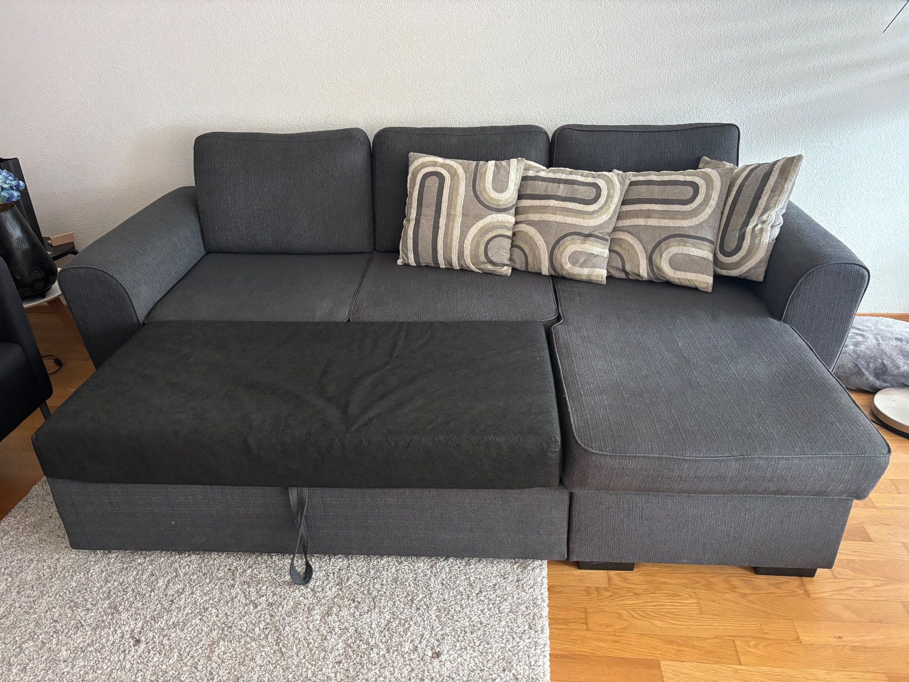 Divani: Ecksofa ausziehbar mit Schlaffunktion – Usato da Zug venduto da Koenigo 2