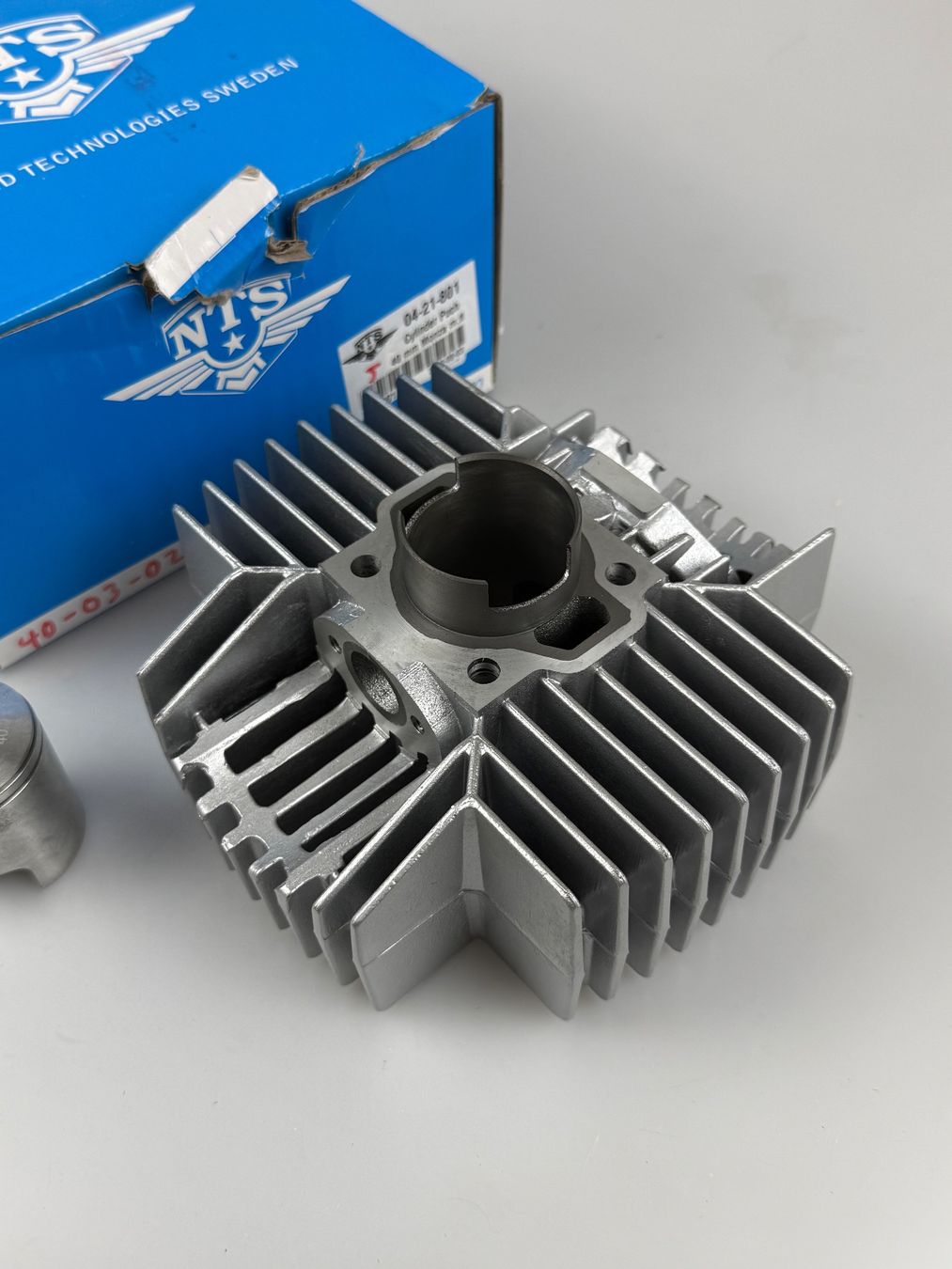Puch Ciclomotori: Zylinder Puch Supermaxi/Monza 40mm neu – Nuovo e nell'imballaggio originale da Hallau venduto da mofaplus 2