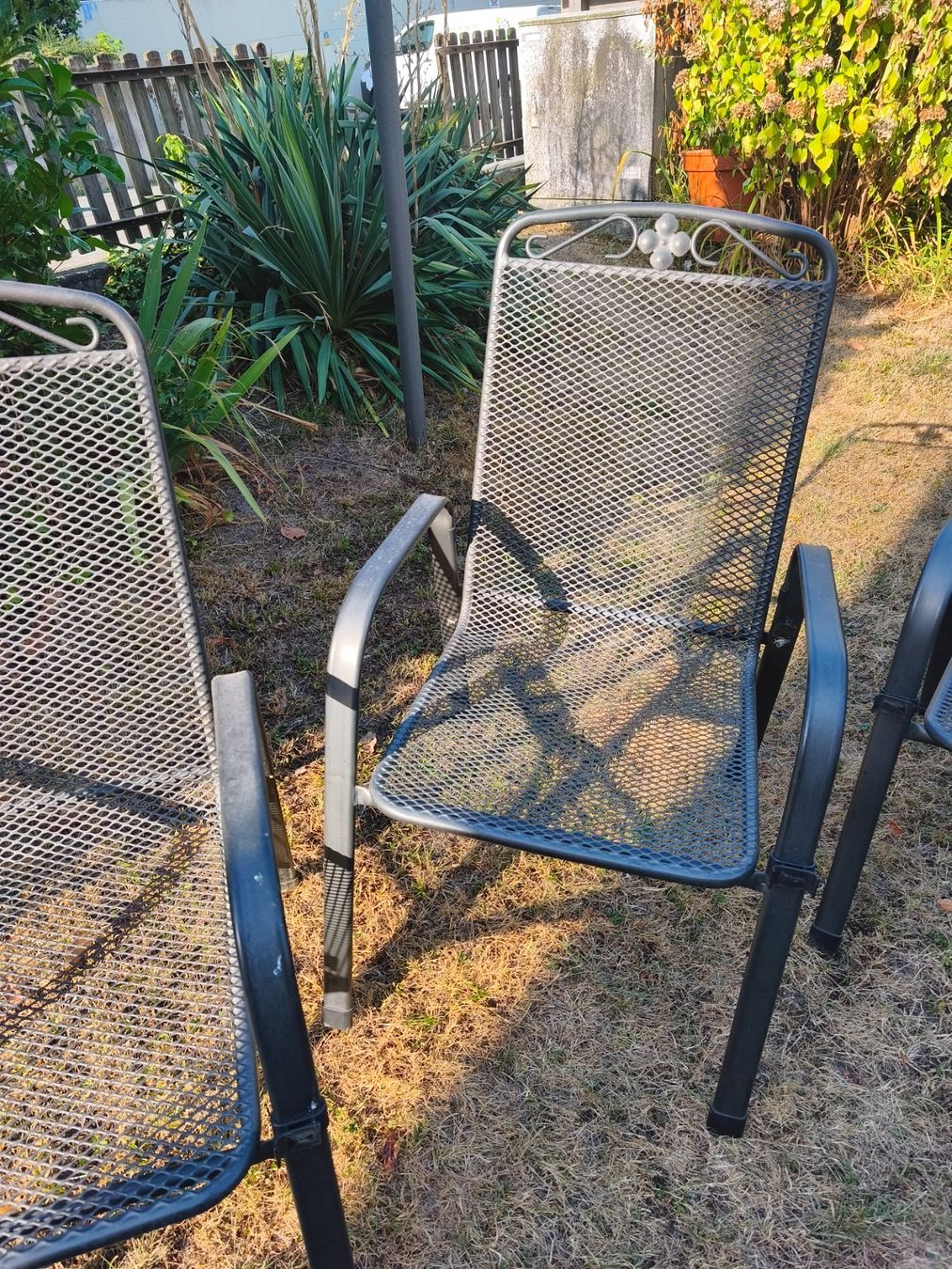 Sedie: 2 Garten Stühle zu verkaufen – Usato da Wädenswil venduto da Patriots 7