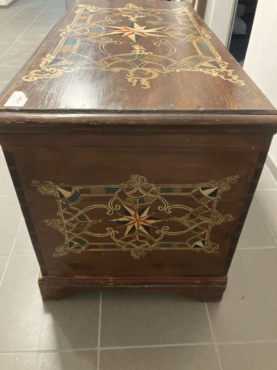 Cassapanche: Truhe antik schrank – Usato da Oberaach venduto da soda05 1