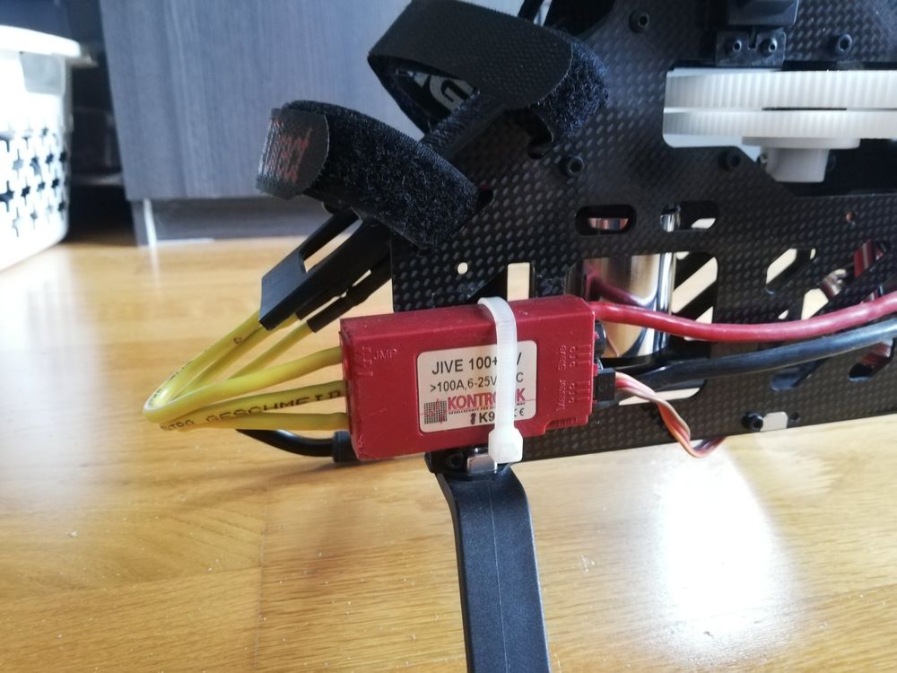 Aligen TREX 550E mit Kontronik JIVE 100A Regler (Gebraucht) in Belp für ...