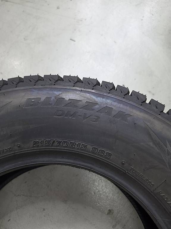 Pneumatici & Ruote complete: Bridgestone Blizzak DM-V3 neufs. – Usato da Bussigny venduto da jau_5zcy 1