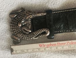 Gürtel mit Kroko Motiv Schnalle Silberfarben Leder Schwarz