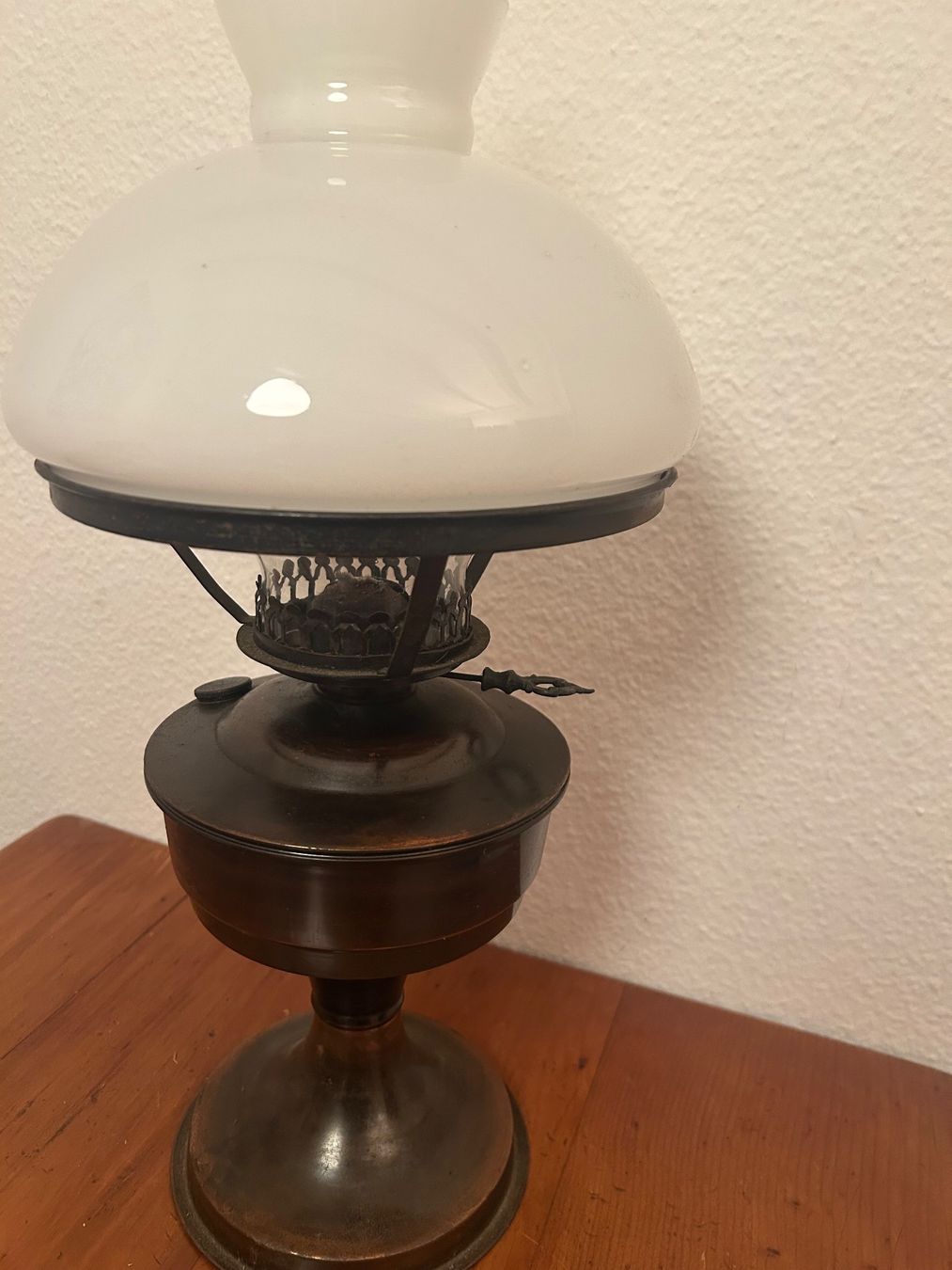 Lampade: antike Petroleumlampe (oder Öllampe) – Usato da Rorschacherberg venduto da Svebe 1