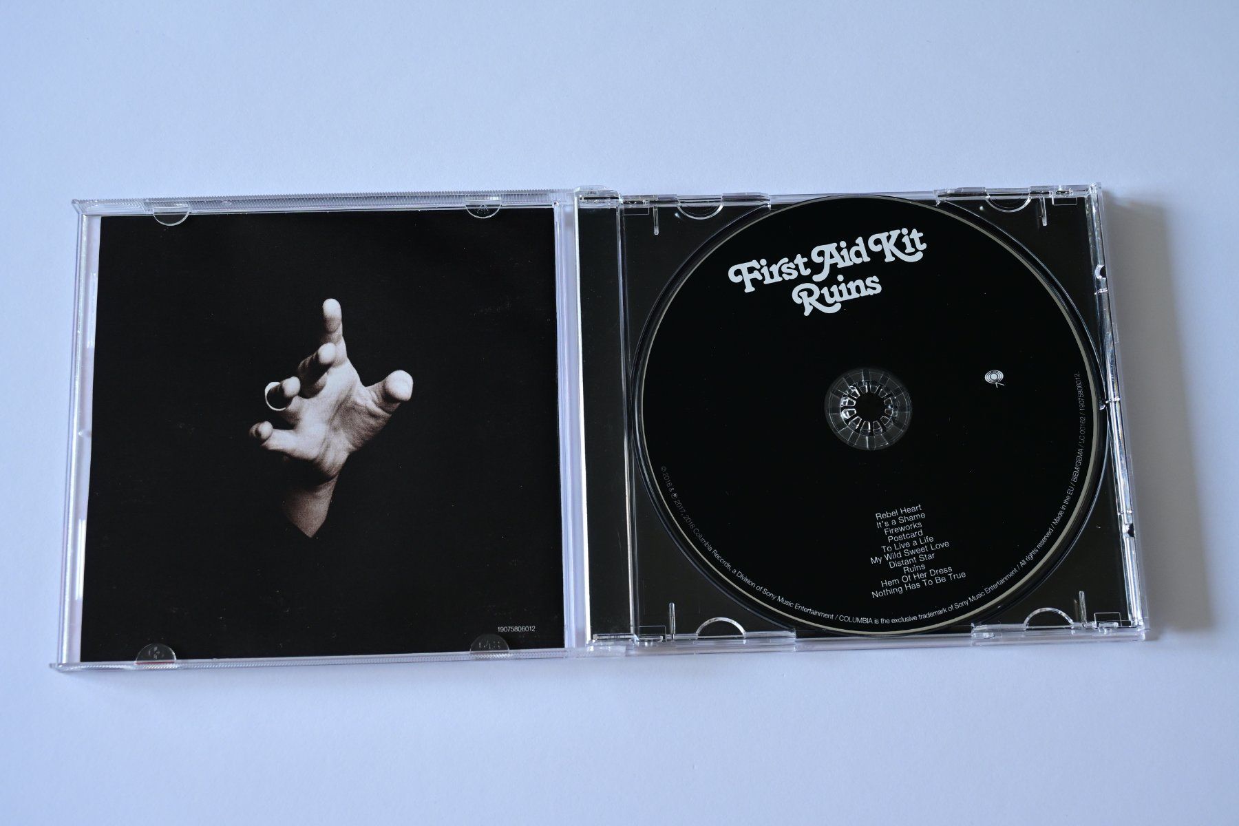 CD: First Aid Kit - Ruins – Nuovo (secondo la descrizione) da Scherz venduto da Neogeo5000 2