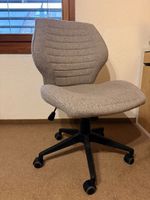 Bürostuhl grau mit Rollen höhenverstellbar