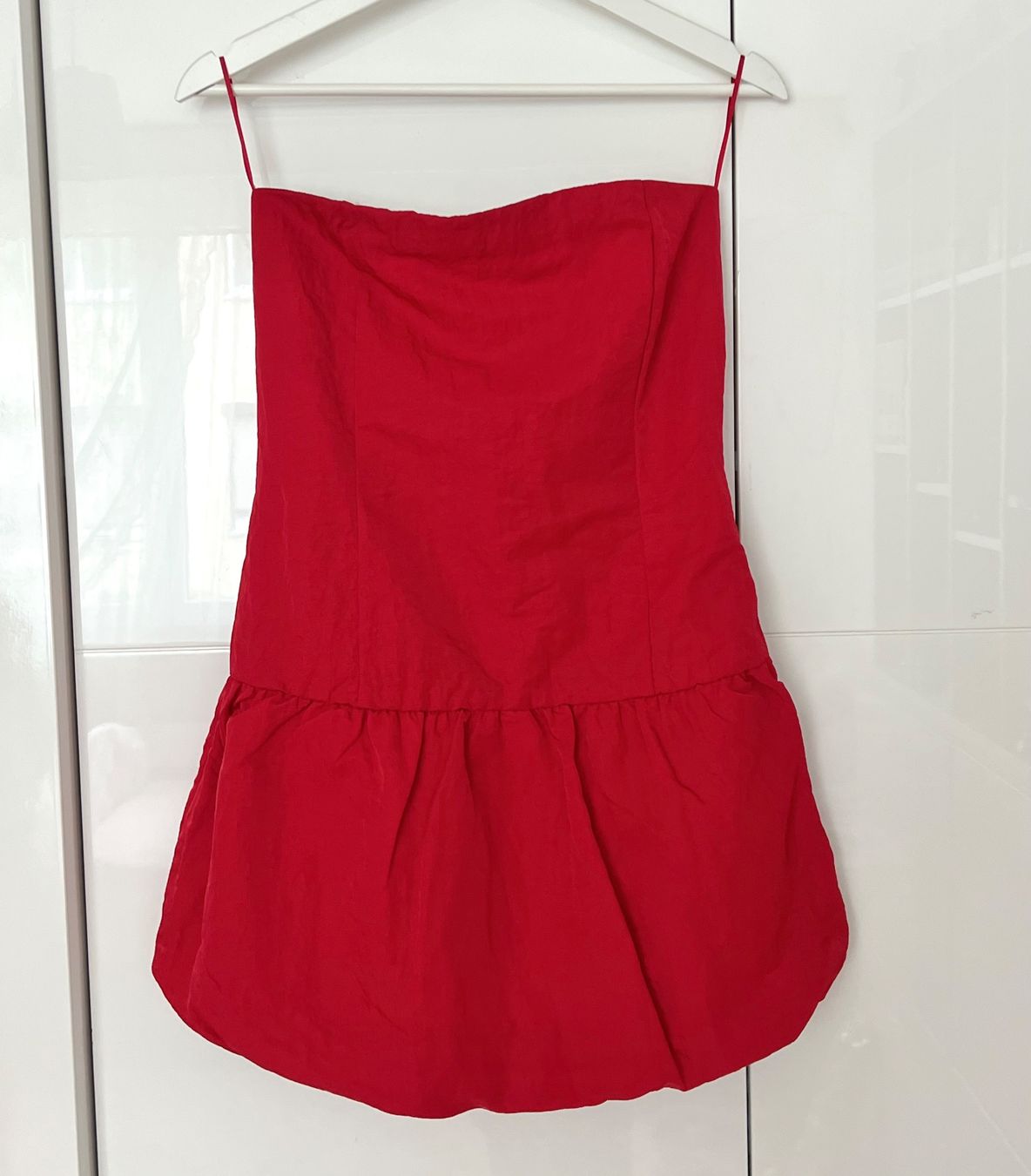 Pull&Bear Vestiti: Rotes Kleid globo – Nuovo e nell'imballaggio originale da Tagelswangen venduto da fireiceprincess