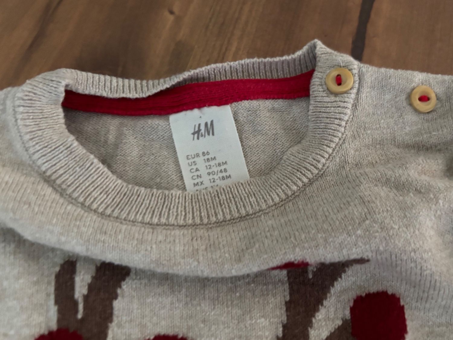 Pullover & Sweatshirts: Kinder Pullover Rentier Motiv Grösse 86 – Gebraucht aus Bülach von bjoernbenny 3