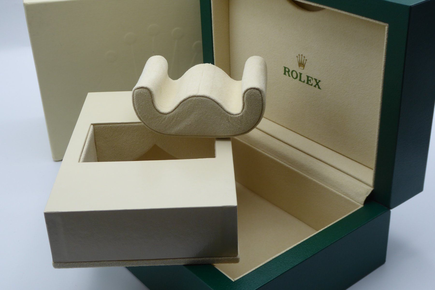 Rolex Boîtes de montres: Rolex Box model 39139.64 - Oyster M – D'occasion à Geneve par adr_xk6n 5