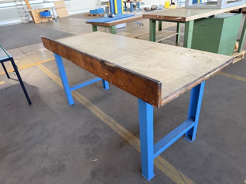 Lista Banchi da lavoro: Lista Werkbank 190x80x89cm – Usato da Necker venduto da liq24 1