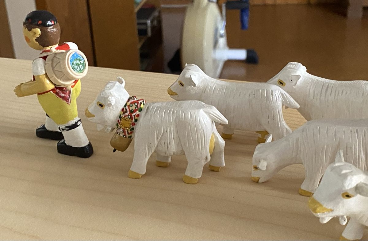 Tutte le decorazioni: Original Appenzeller Alpaufzug Handgeschnitzt – Nuovo e nell'imballaggio originale da Bächli (Hemberg) venduto da aika012 7
