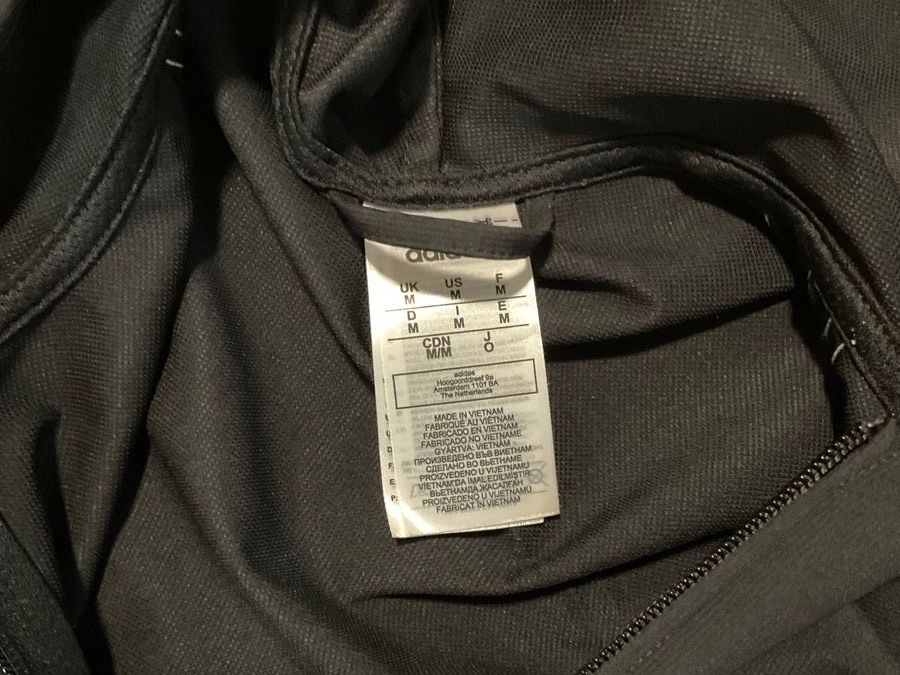 Adidas Giacche: Adidas Jacke Gr. M – Usato da Zürich venduto da Pagalo 3