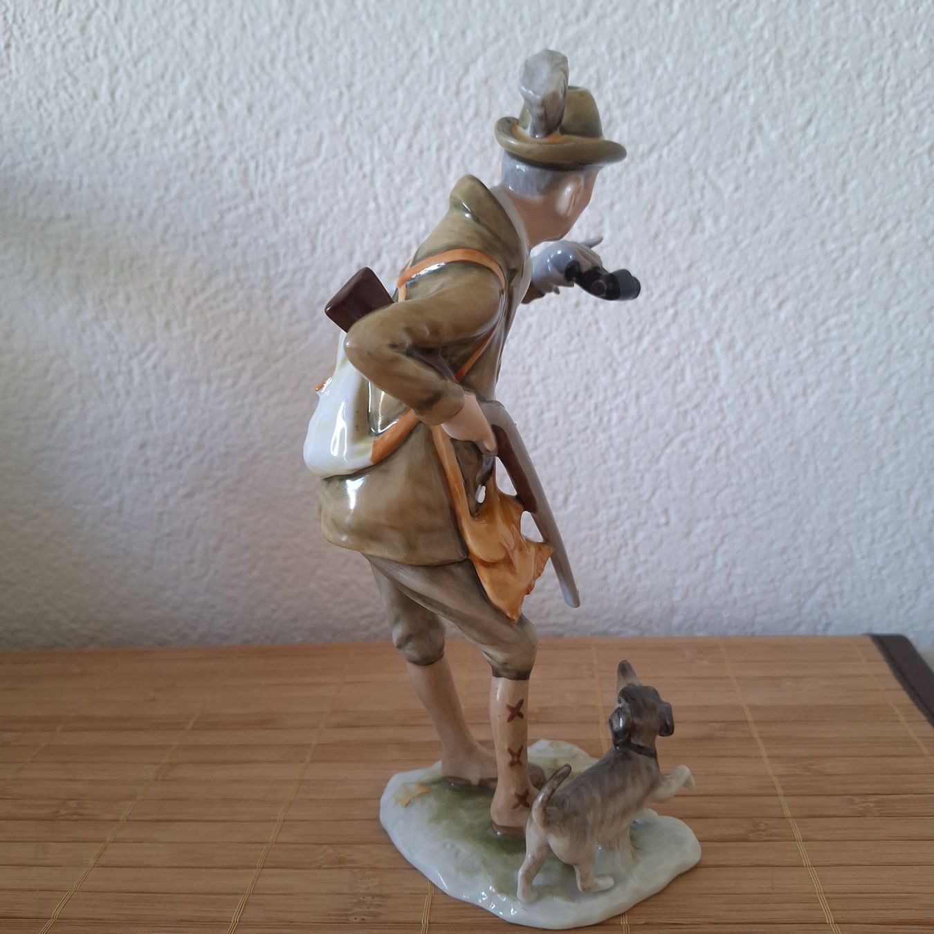 Statuette: Alka, Porzellan Figur, Jäger – Usato da Winterthur venduto da ric_rl7n 4