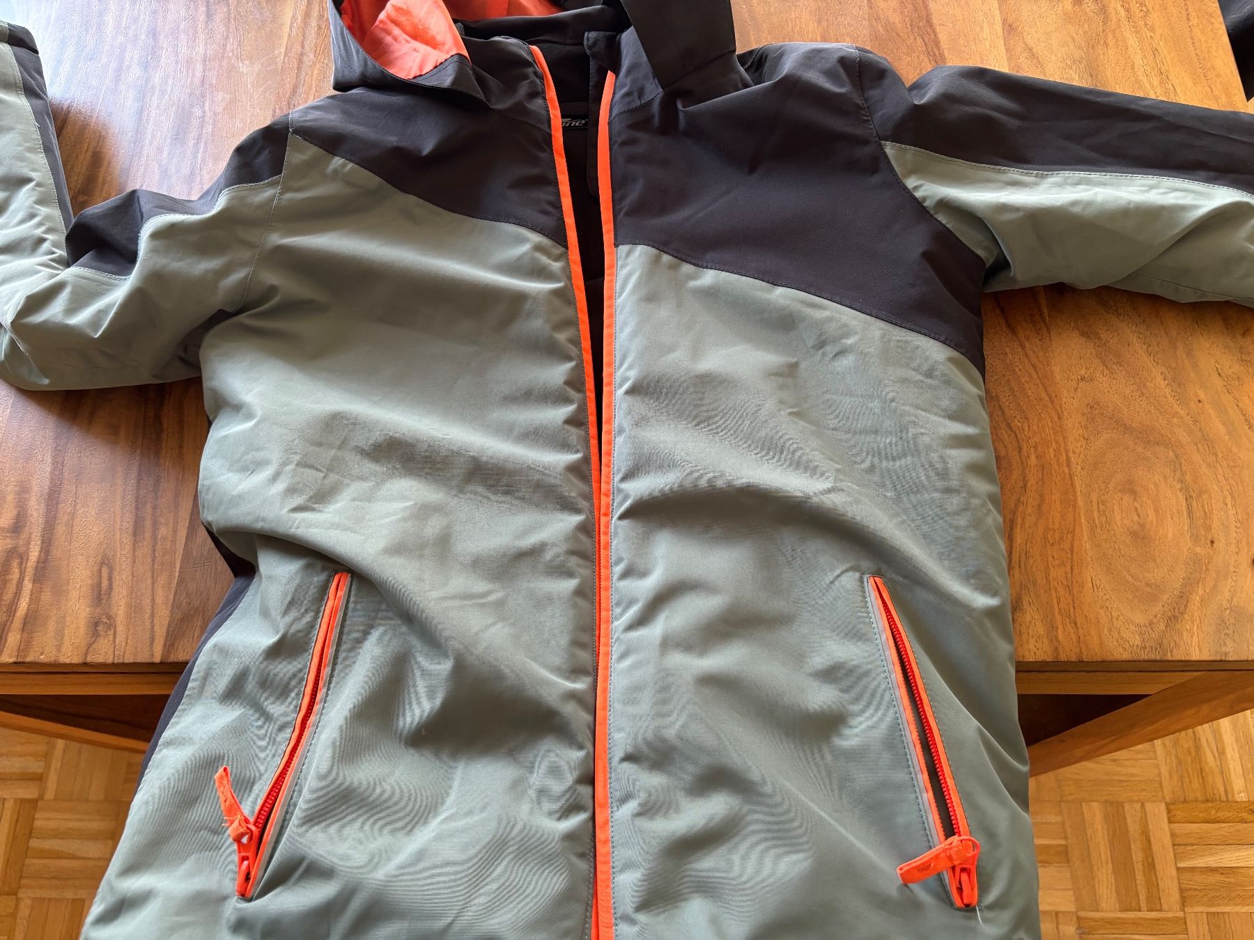 Vestes & Manteaux: Kinder Skijacke, Grösse 146/152 – D'occasion à Adliswil par Baski7 2