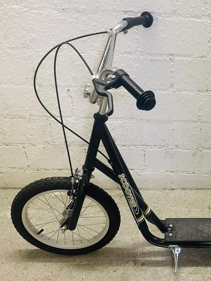 Kickboard: SCOOTER Trottinett Trettrad 12" – Usato da Gontenschwil venduto da Hpassat 1