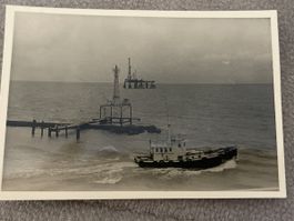 Foto10x7  Schlepper, Bohrinsel, Meer, Retro Bild, Schiffe