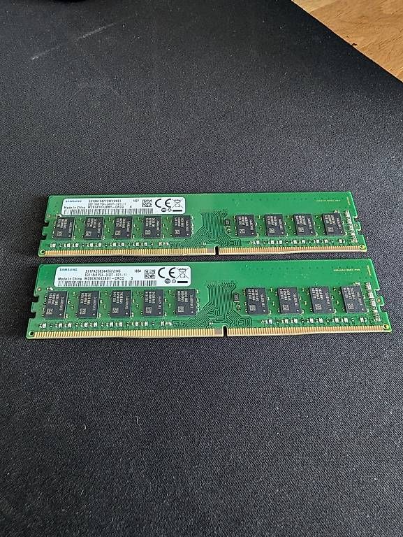 Samsung Memoria / RAM: Samsung 2 x 8GB 1Rx8 PC4-2400T-E DDR4 U-DIMM ECC – Usato da Egliswil venduto da LANgsam_86
