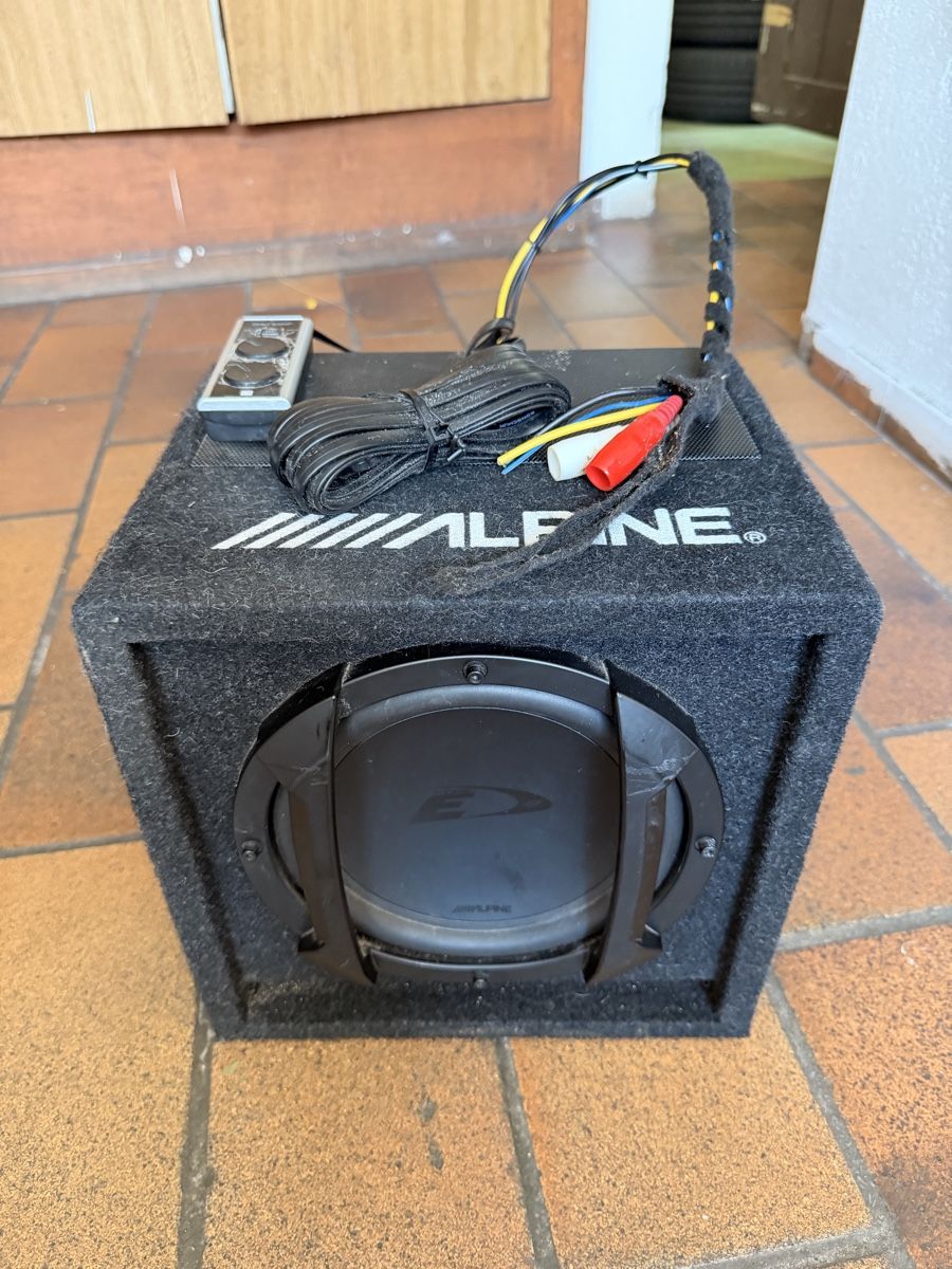 Alpine Lautsprecher: Alpine Subwoofer – Gebraucht aus Laufen von tommey90
